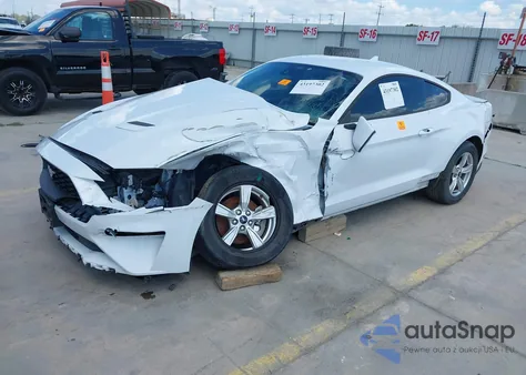2021 Ford Mustang z USA, uszkodzony, nr VIN 1FA6P8TH3M5153895